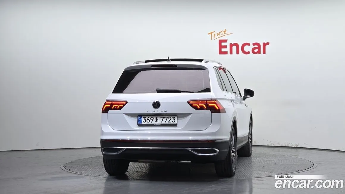 Volkswagen Tiguan — фото 6