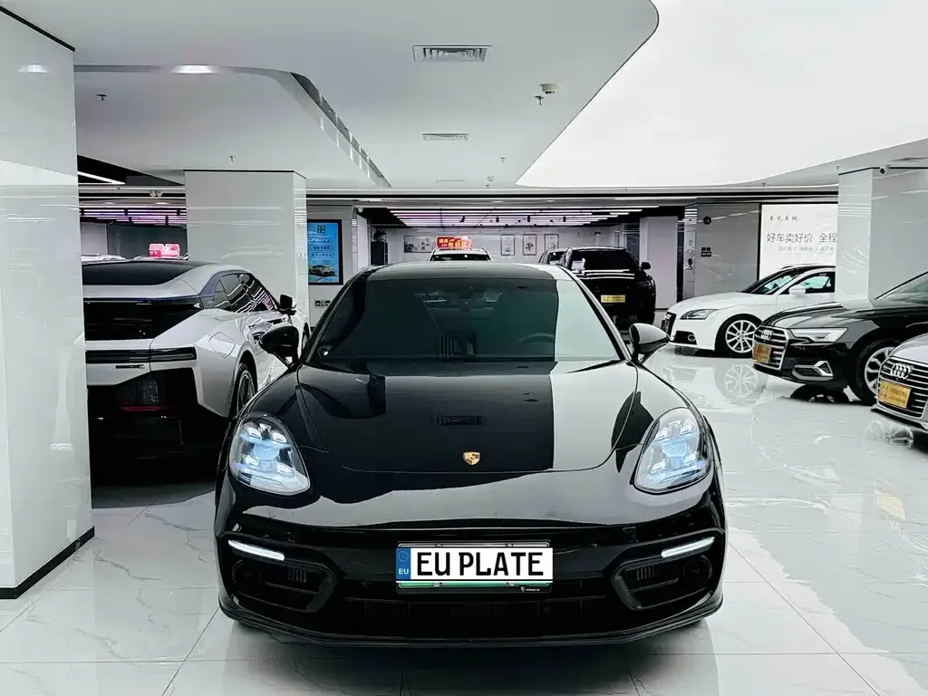Porsche Panamera Hybrid — фото 1