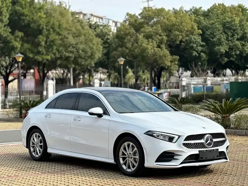 Mercedes-Benz A-Class 2023 из CN, фото 3