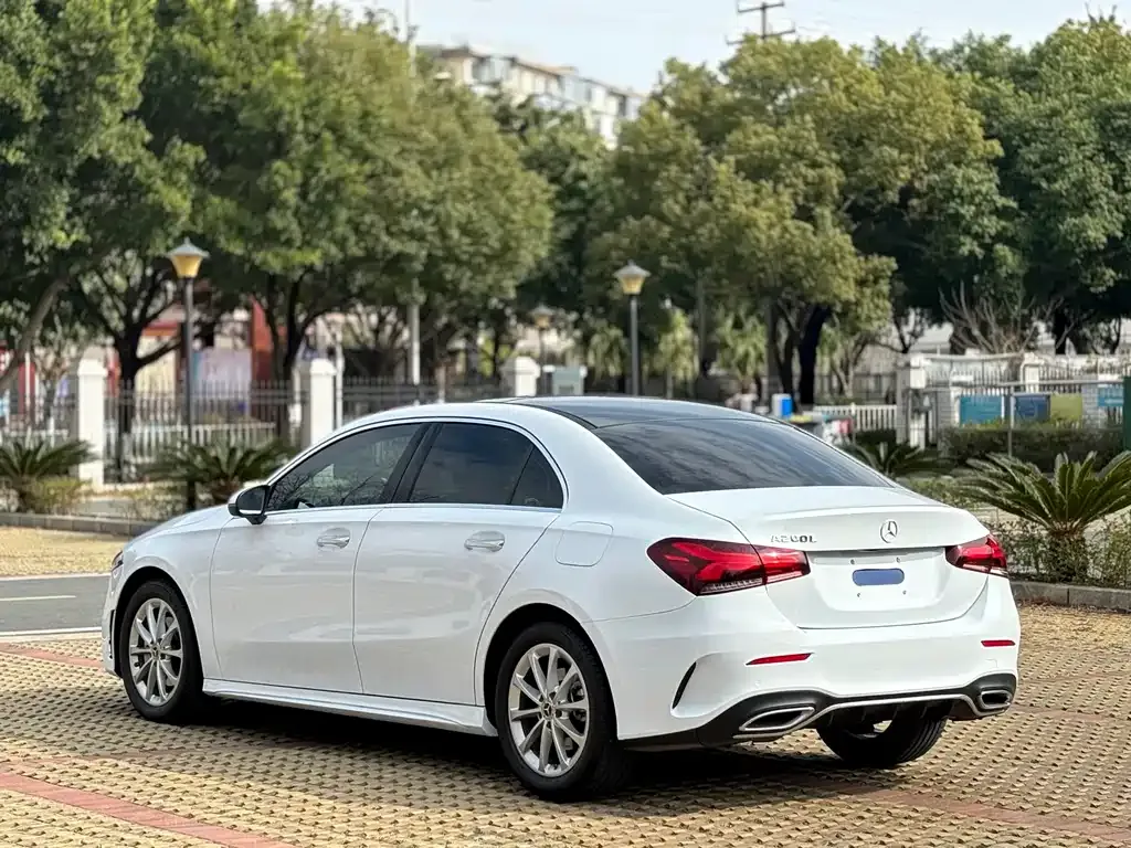 Mercedes-Benz A-Class 2023 из CN, фото 8