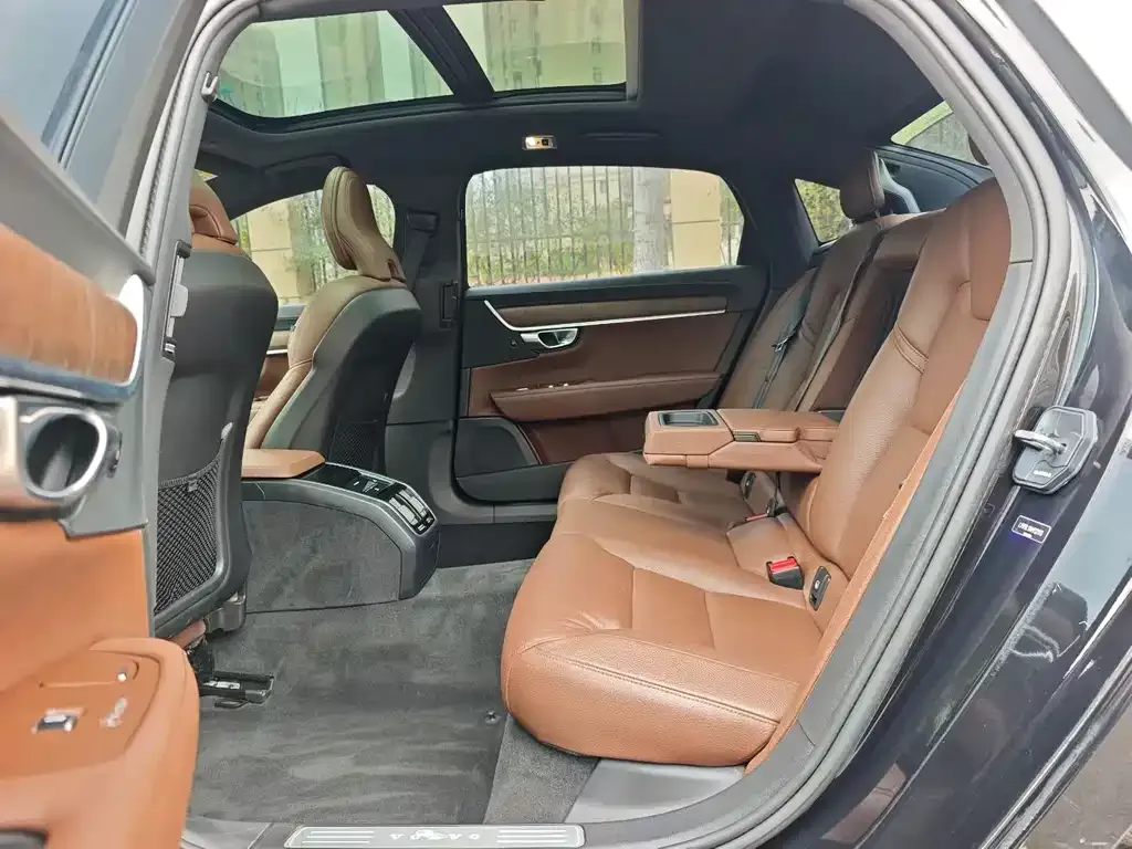 Volvo S90 — фото 2