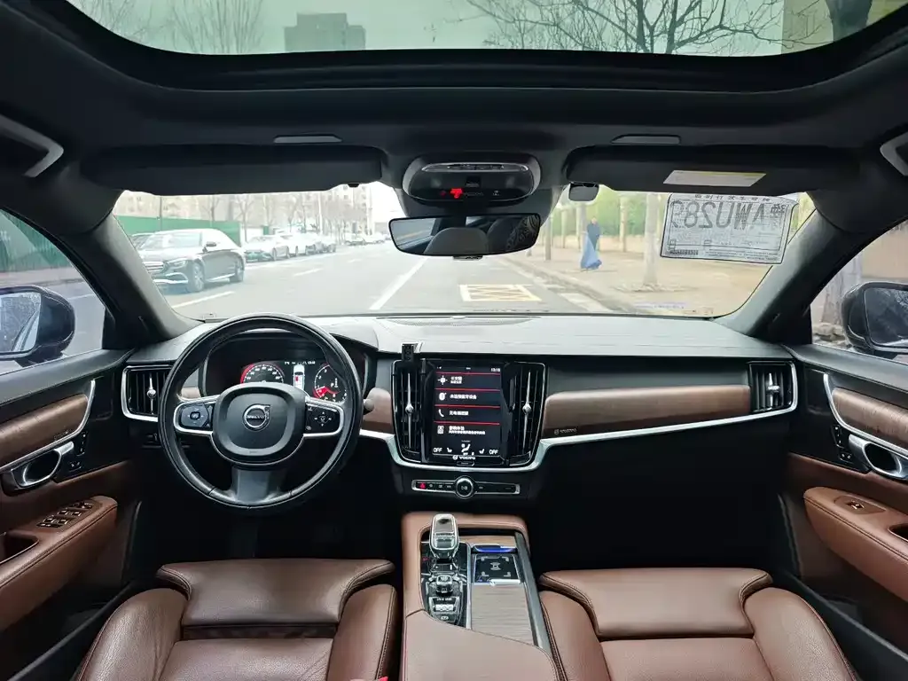 Volvo S90 — фото 3