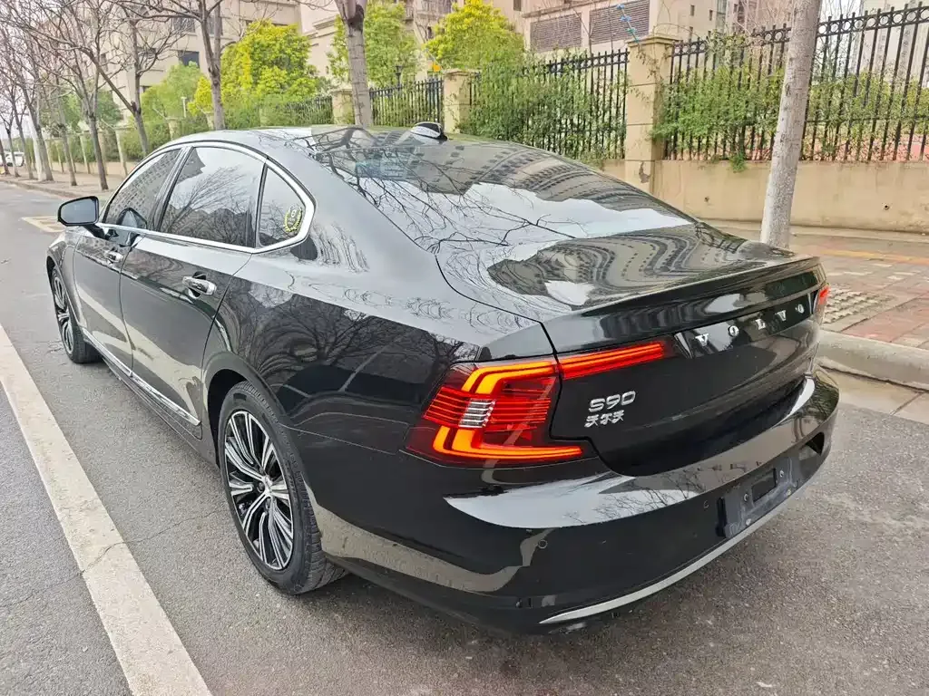 Volvo S90 — фото 9
