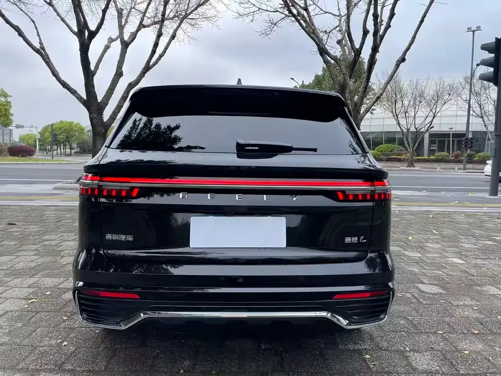 Geely Xingyue L — фото 10