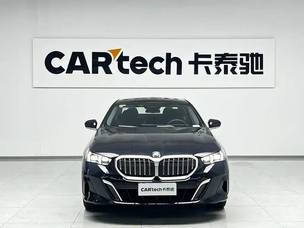 BMW 5 Series — фото 2
