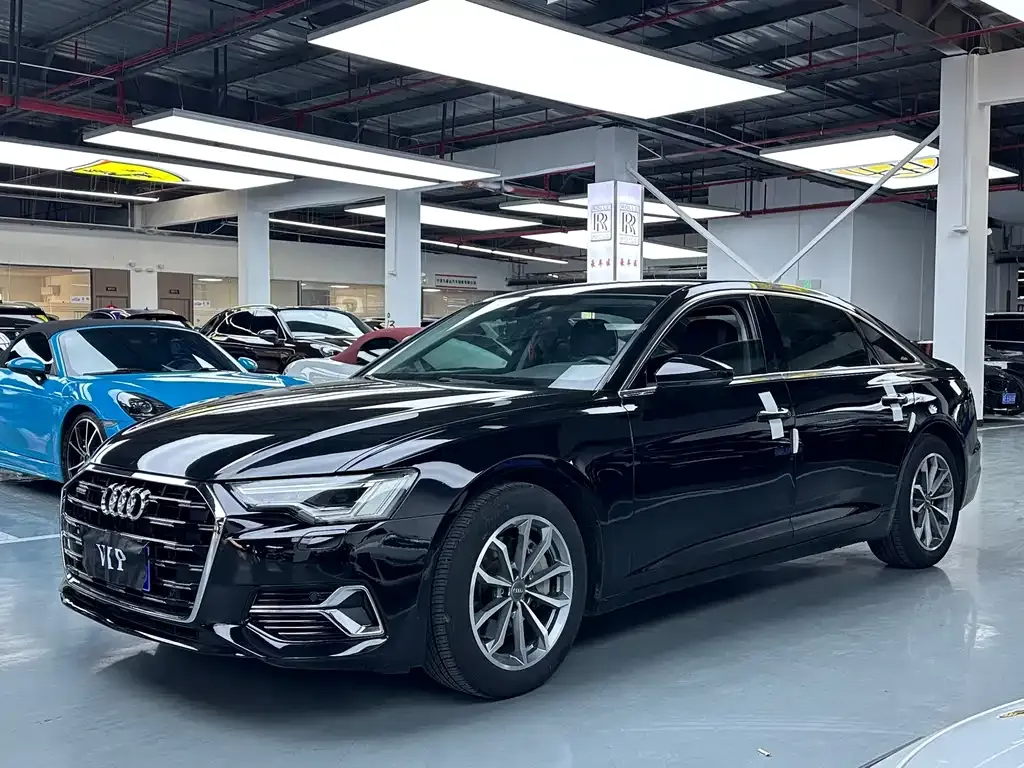 Audi A6L — фото 1