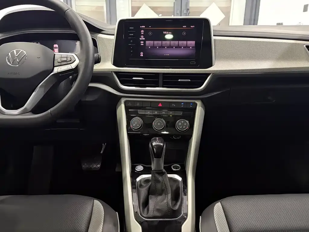 Volkswagen T-Roc 2023 из CN, фото 6