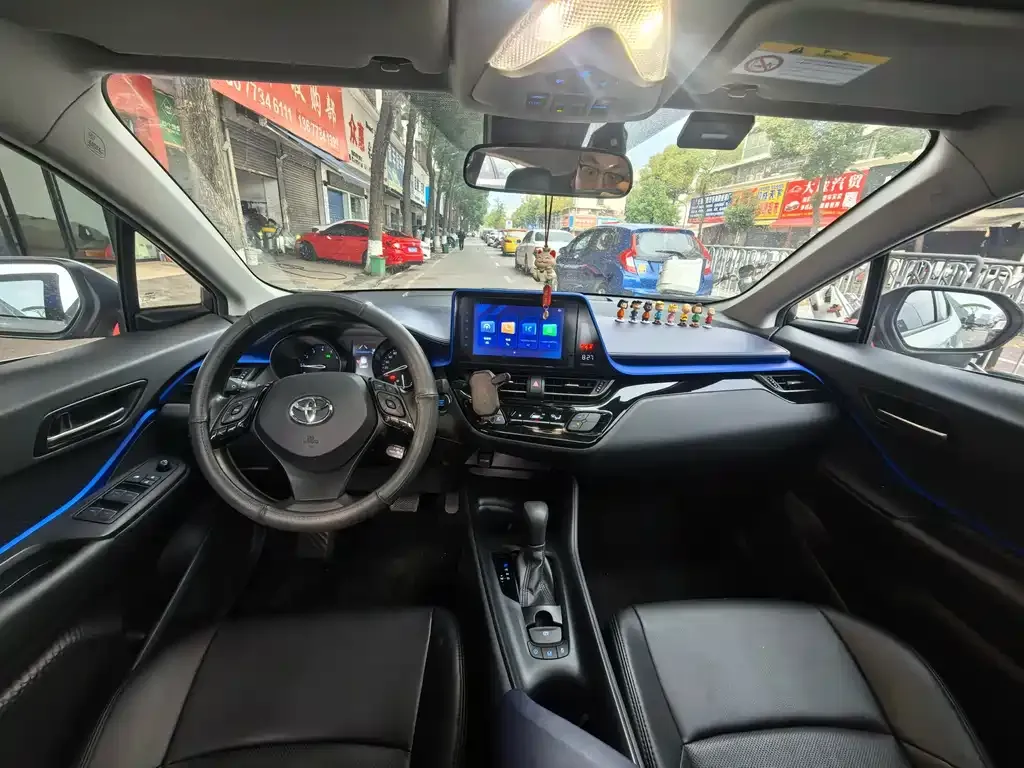 Toyota C-HR 2023 из CN, фото 4