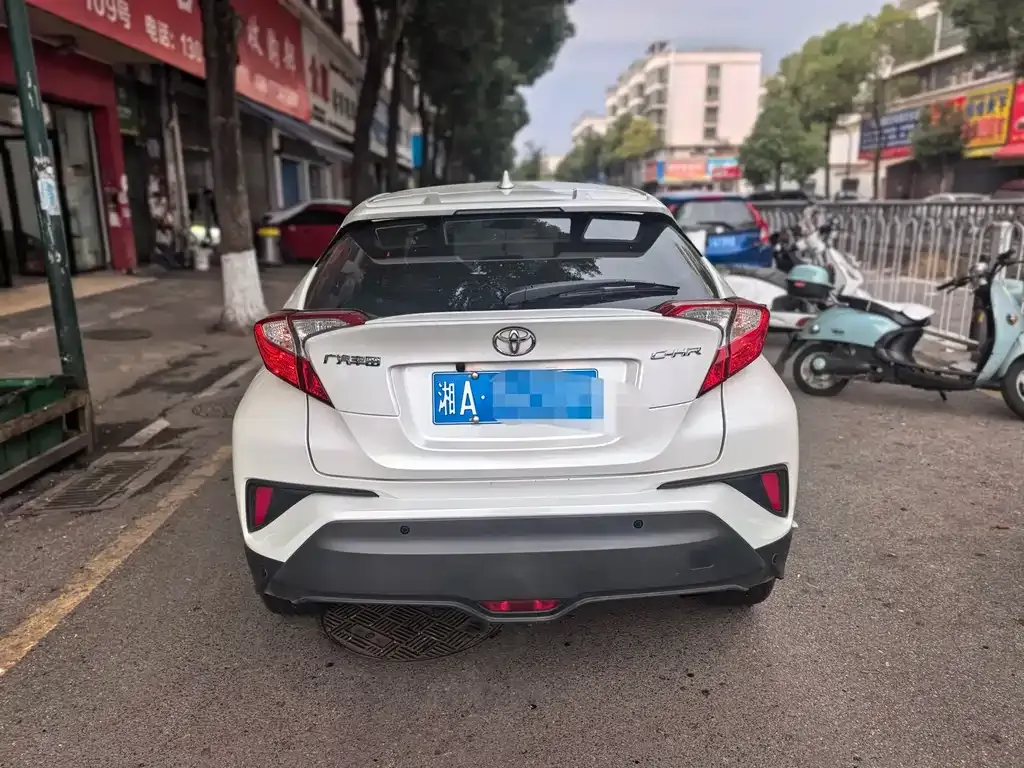 Toyota C-HR 2023 из CN, фото 9