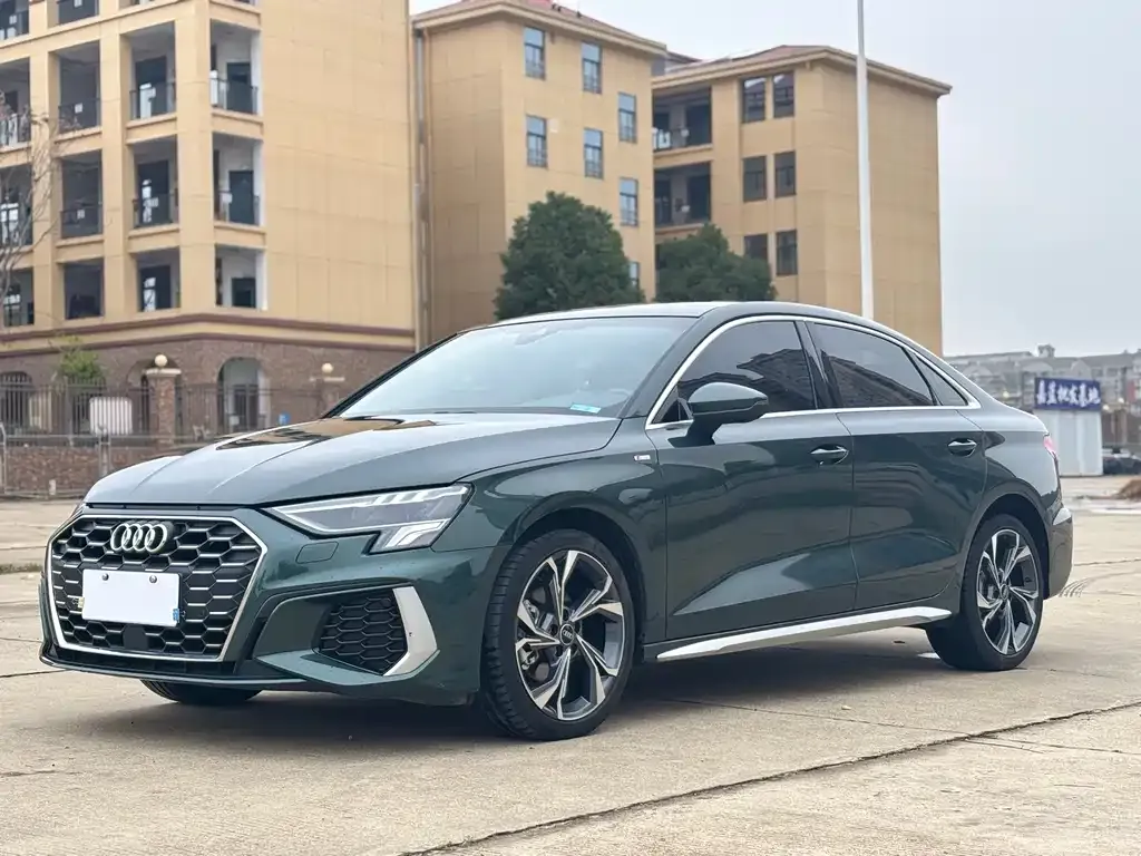 Audi A3 2023 из CN, фото 1