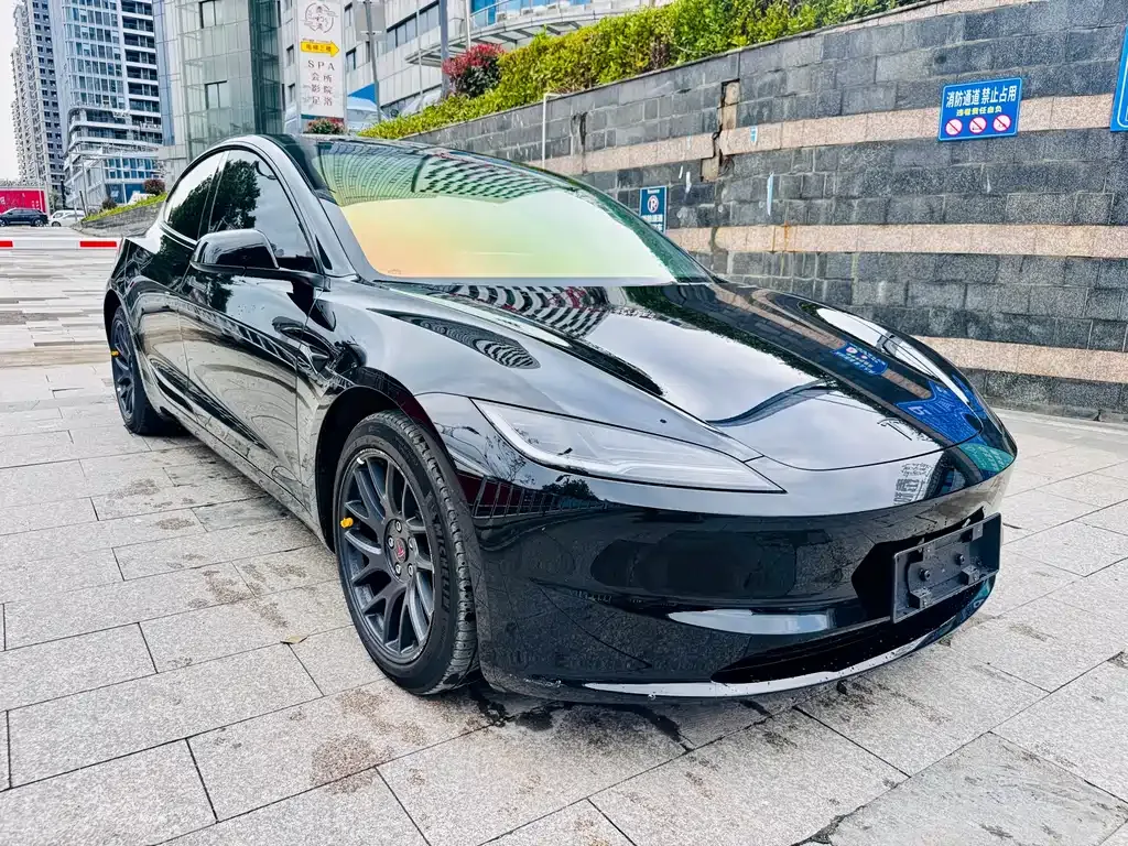 Tesla Model 3 — фото 6
