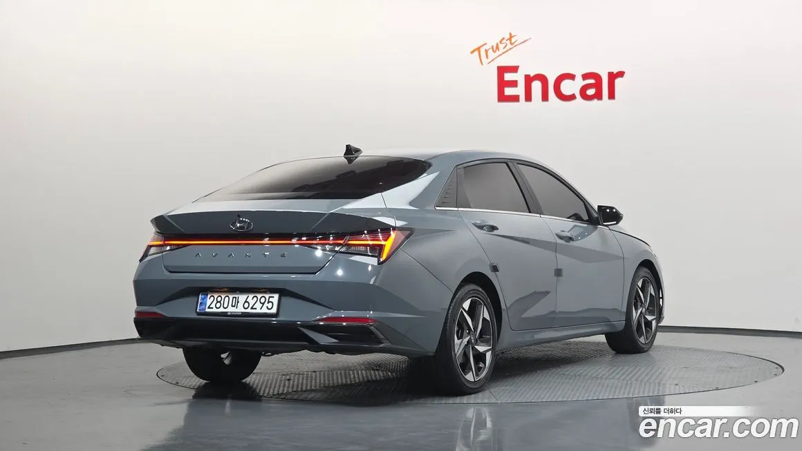 Hyundai AVANTE — фото 2