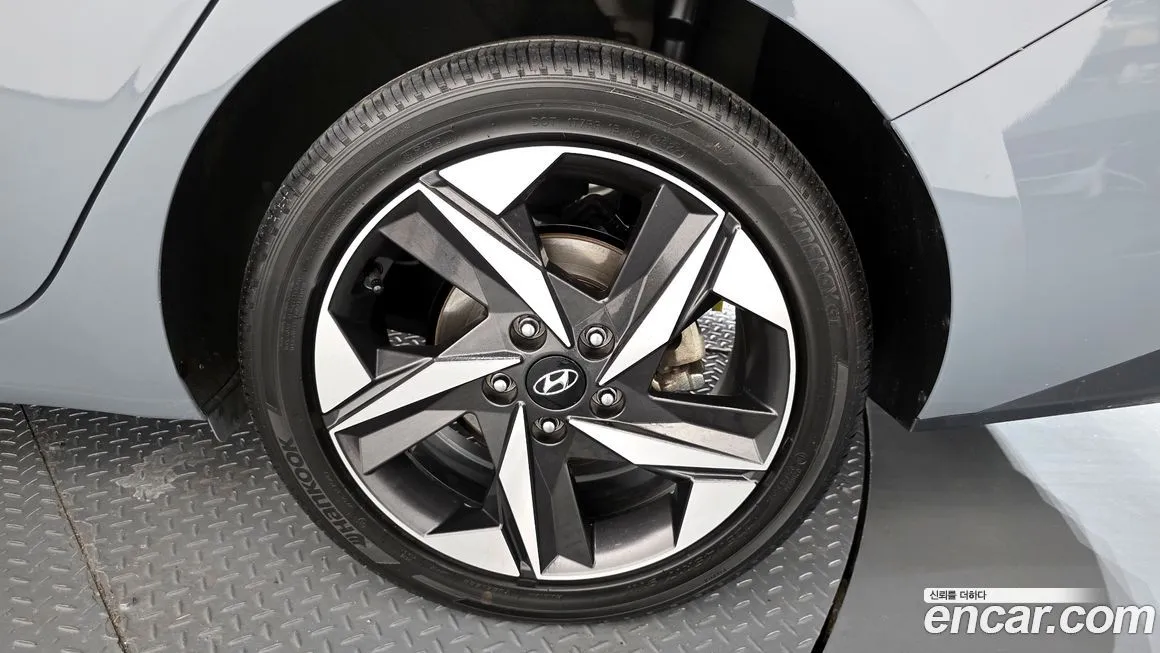 Hyundai AVANTE — фото 4