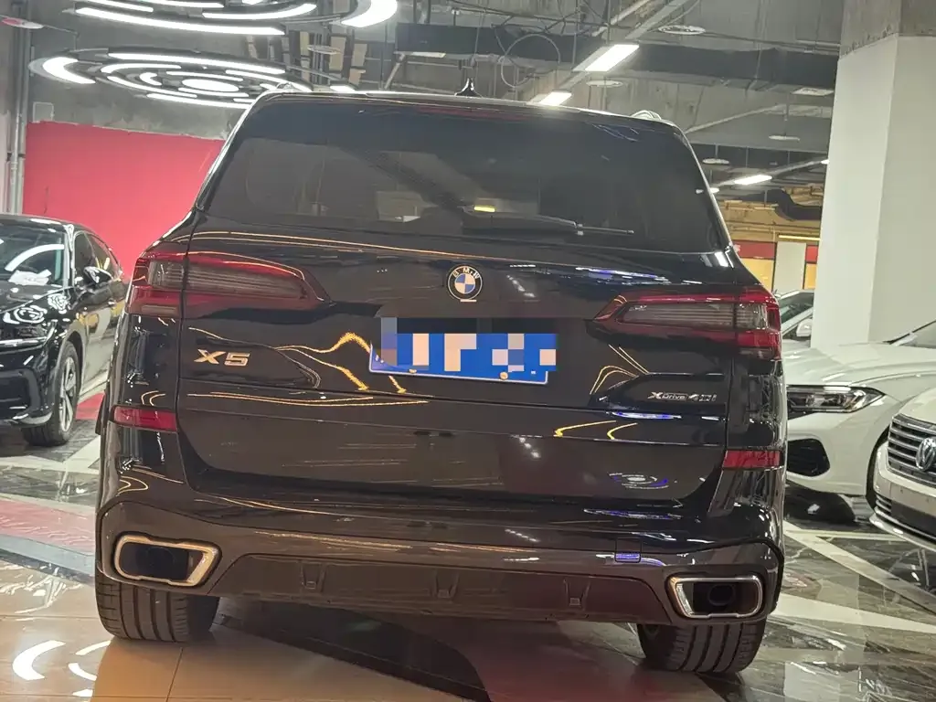 BMW X5 (Import) — фото 2