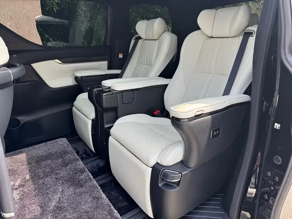 Lexus LM 2023 из CN, фото 5