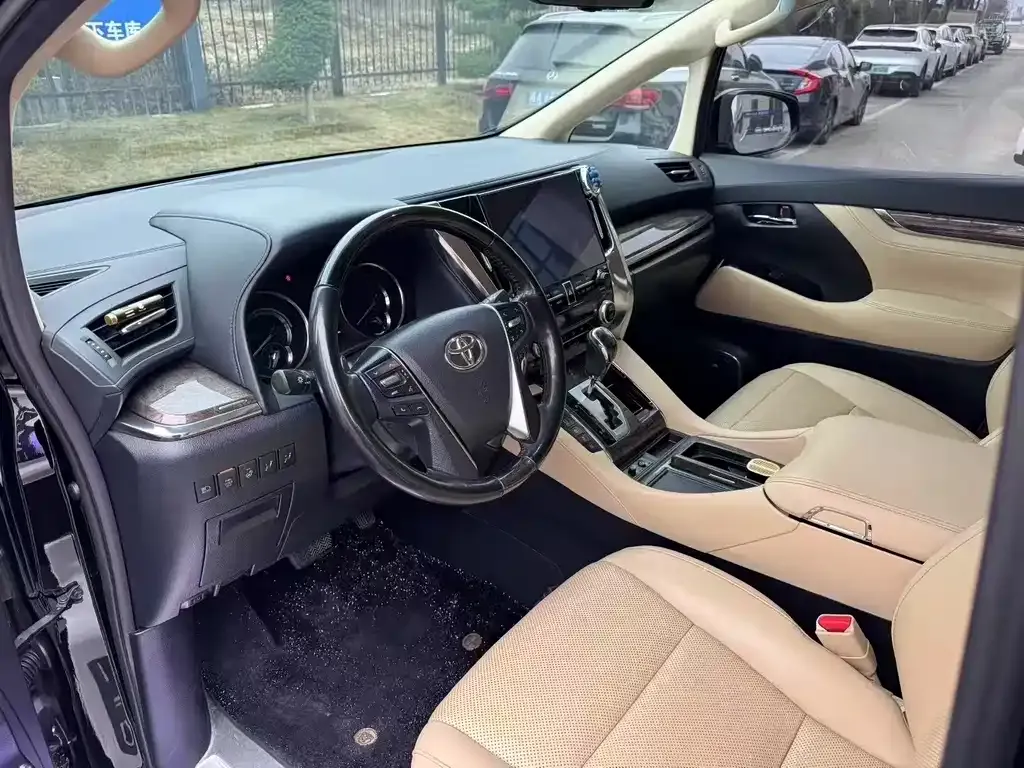 Toyota Alphard 2023 из CN, фото 6