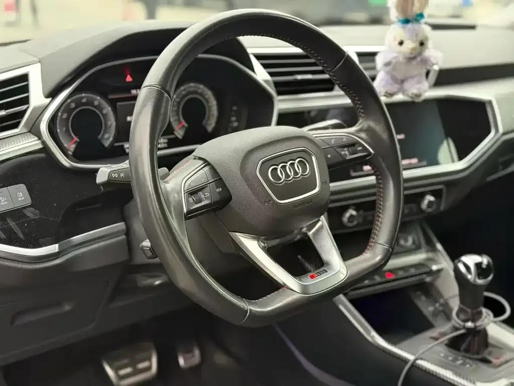Audi Q3 — фото 4