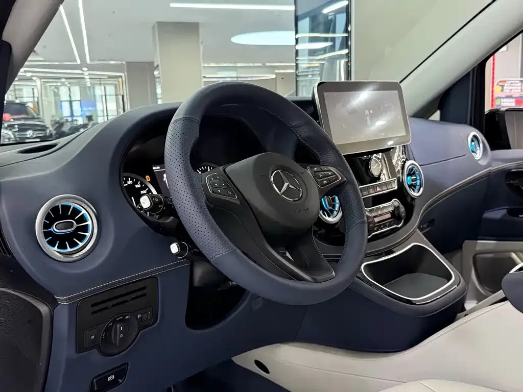 Mercedes-Benz Vito 2023 из CN, фото 7
