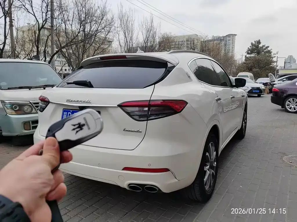 Maserati Levante 2024 из CN, фото 7