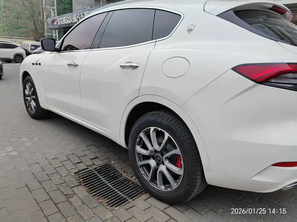 Maserati Levante 2024 из CN, фото 2