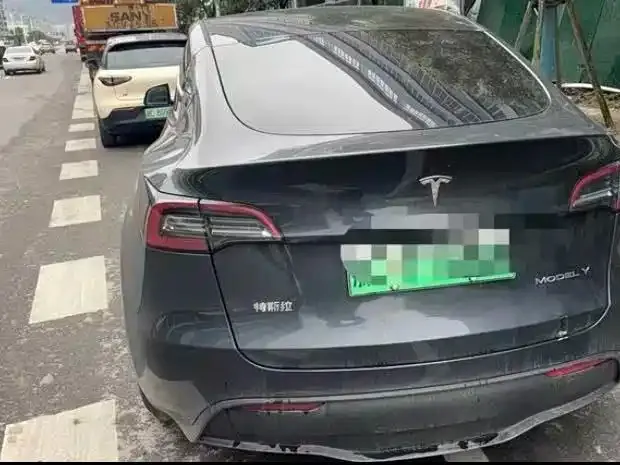 Tesla Model Y — фото 5