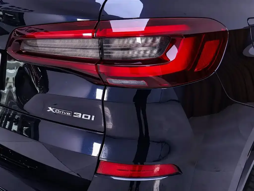 BMW X5 (Import) — фото 9