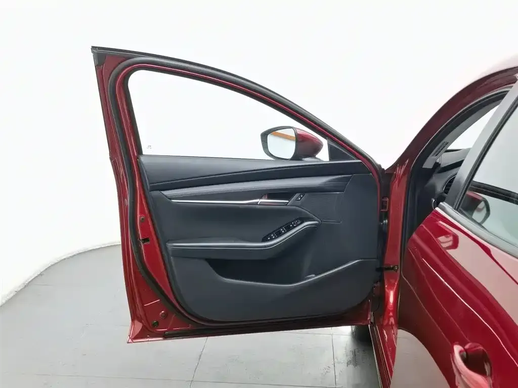 Mazda 3 Axela 2022 из CN, фото 2