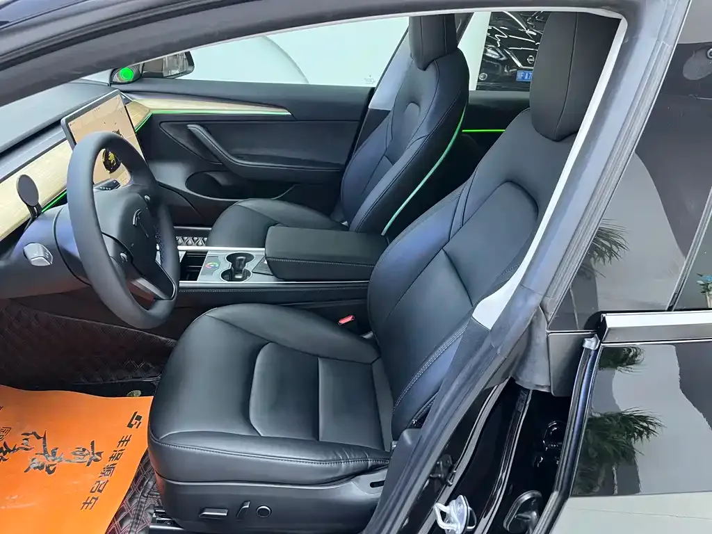 Tesla Model 3 — фото 10