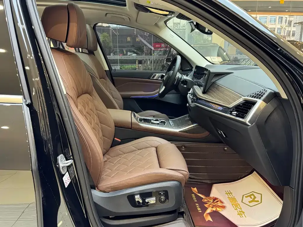 BMW X7 2024 из CN, фото 4
