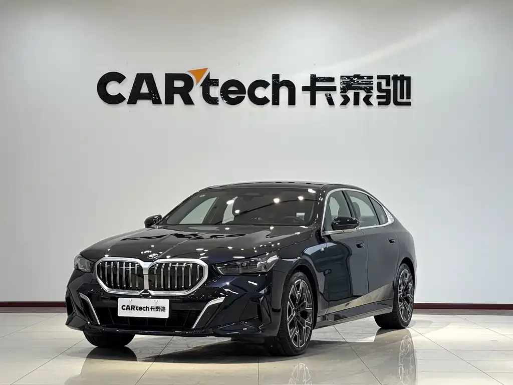 BMW 5 Series 2025 из CN, фото 1