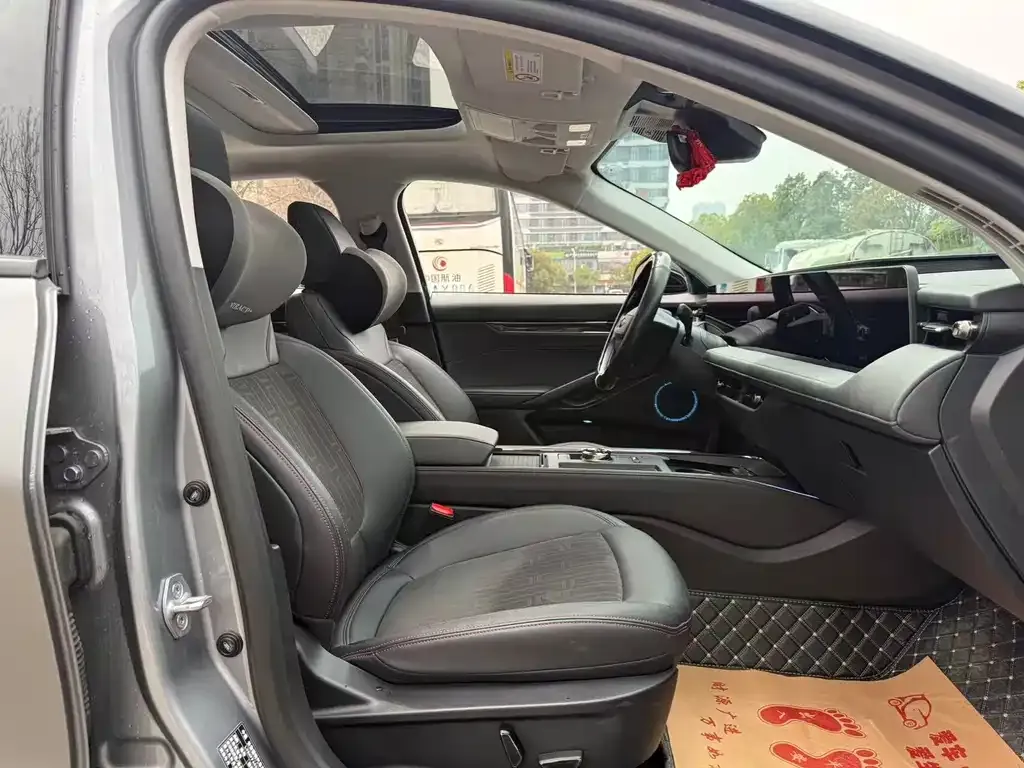 Ford Mondeo 2023 из CN, фото 3