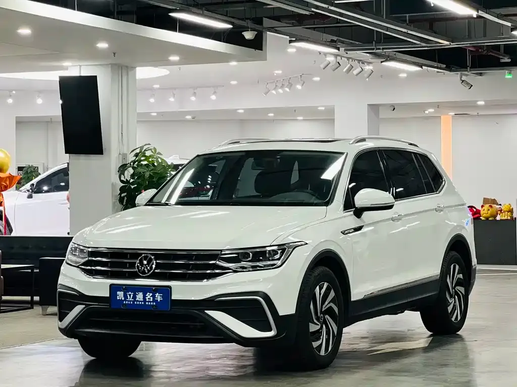 Volkswagen Tiguan L 2023 из CN, фото 1