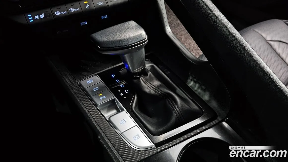 Hyundai AVANTE — фото 3