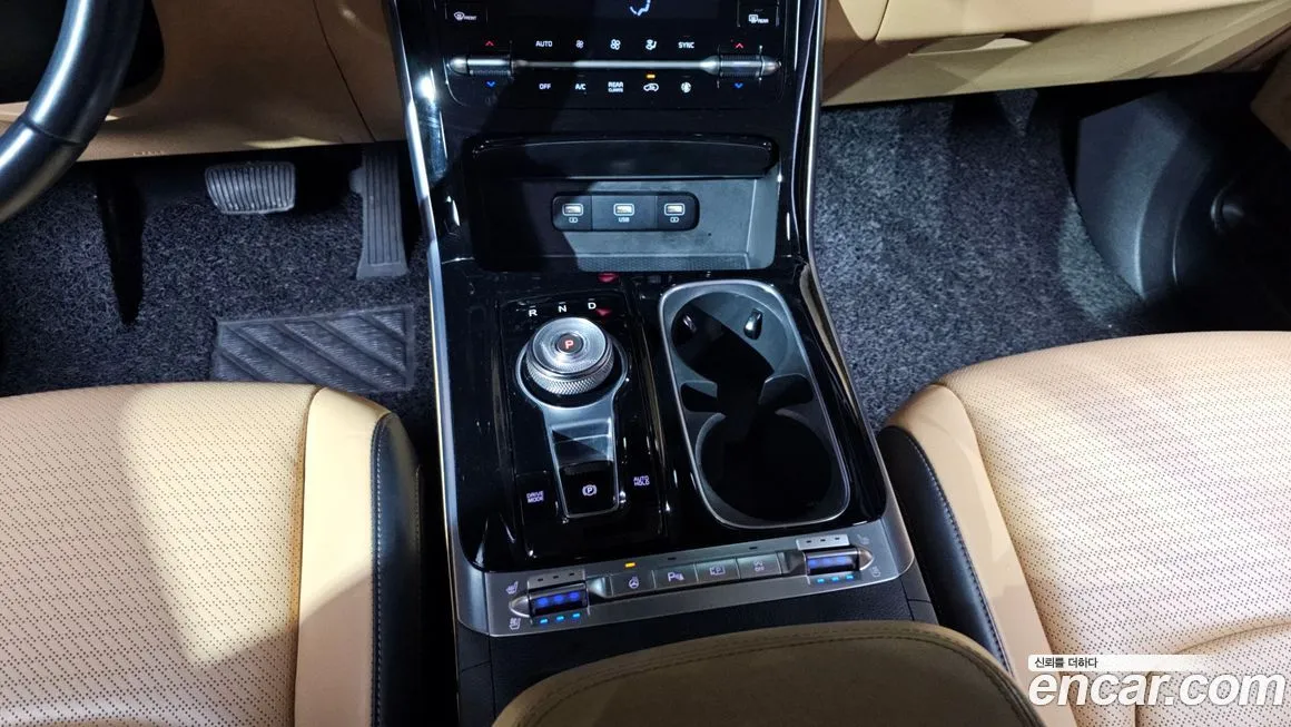 Kia Carnival — фото 10