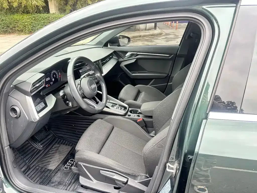 Audi A3 2022 из CN, фото 3