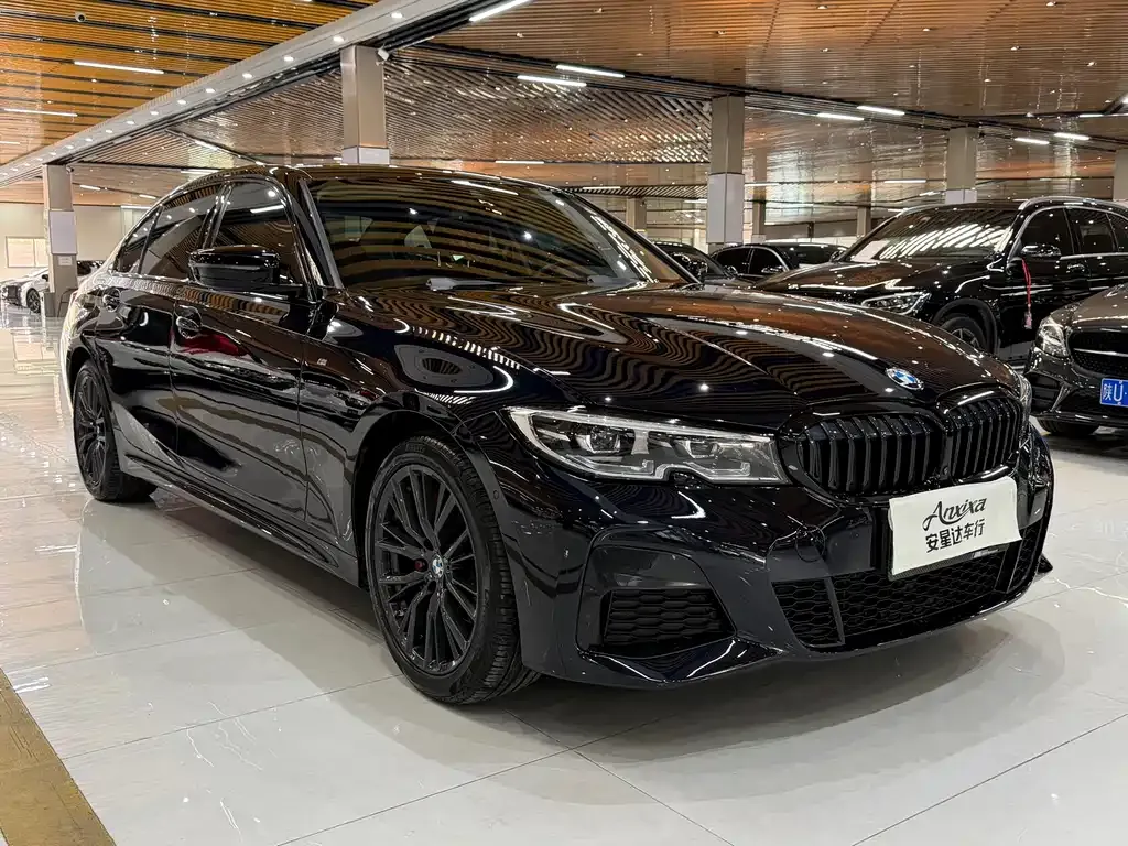 BMW 3 Series 2022 из CN, фото 3