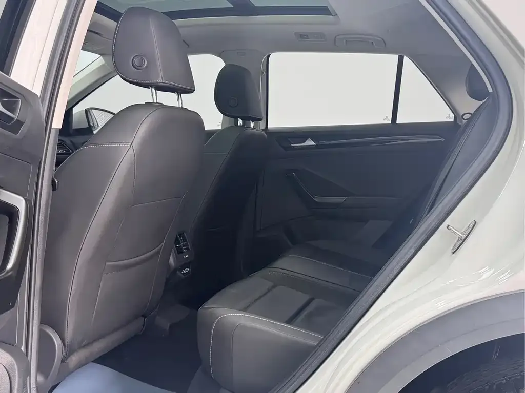 Volkswagen T-Roc 2022 из CN, фото 6