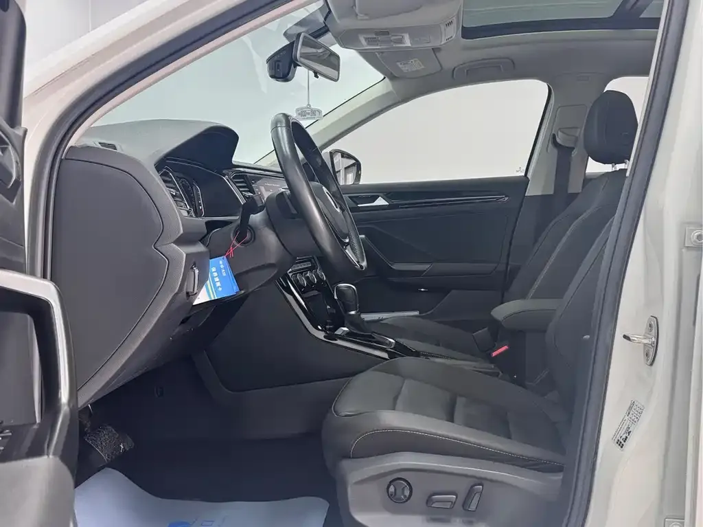 Volkswagen T-Roc 2022 из CN, фото 8