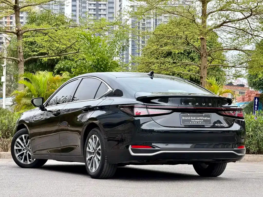 Lexus ES 2025 из CN, фото 10