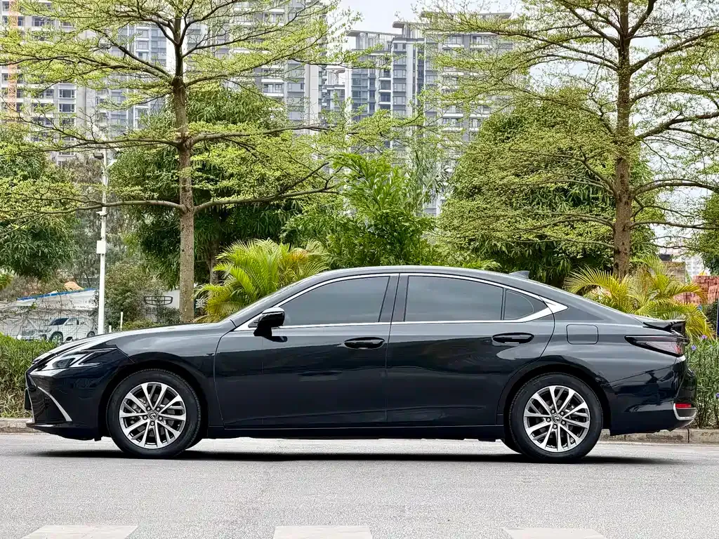 Lexus ES 2025 из CN, фото 7