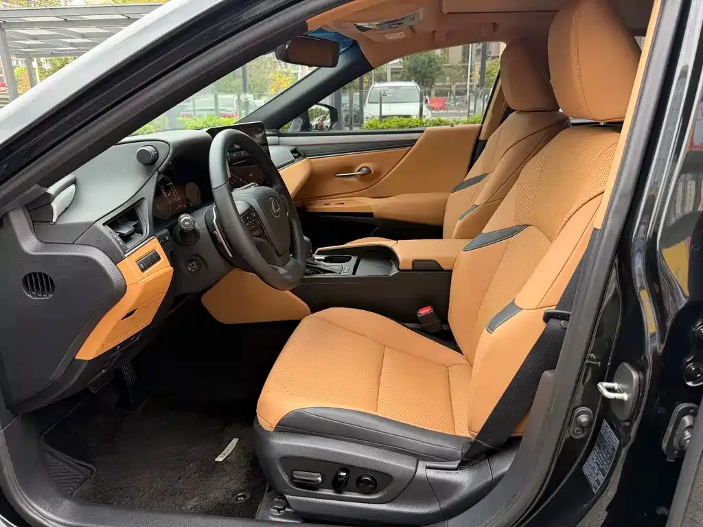 Lexus ES 2025 из CN, фото 5