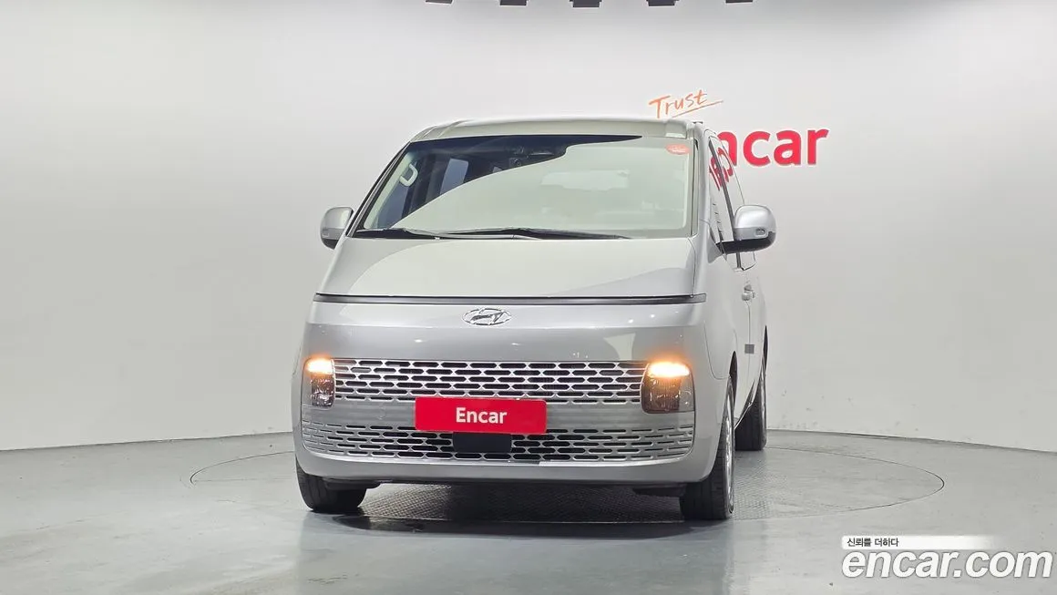 Hyundai Staria 2023 из KR, фото 2