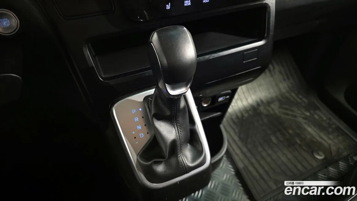 Hyundai Staria 2023 из KR, фото 3