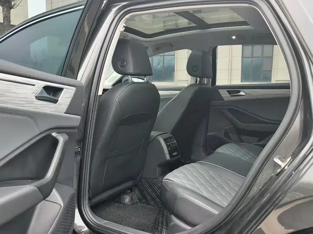 Volkswagen Sagitar 2024 из CN, фото 6