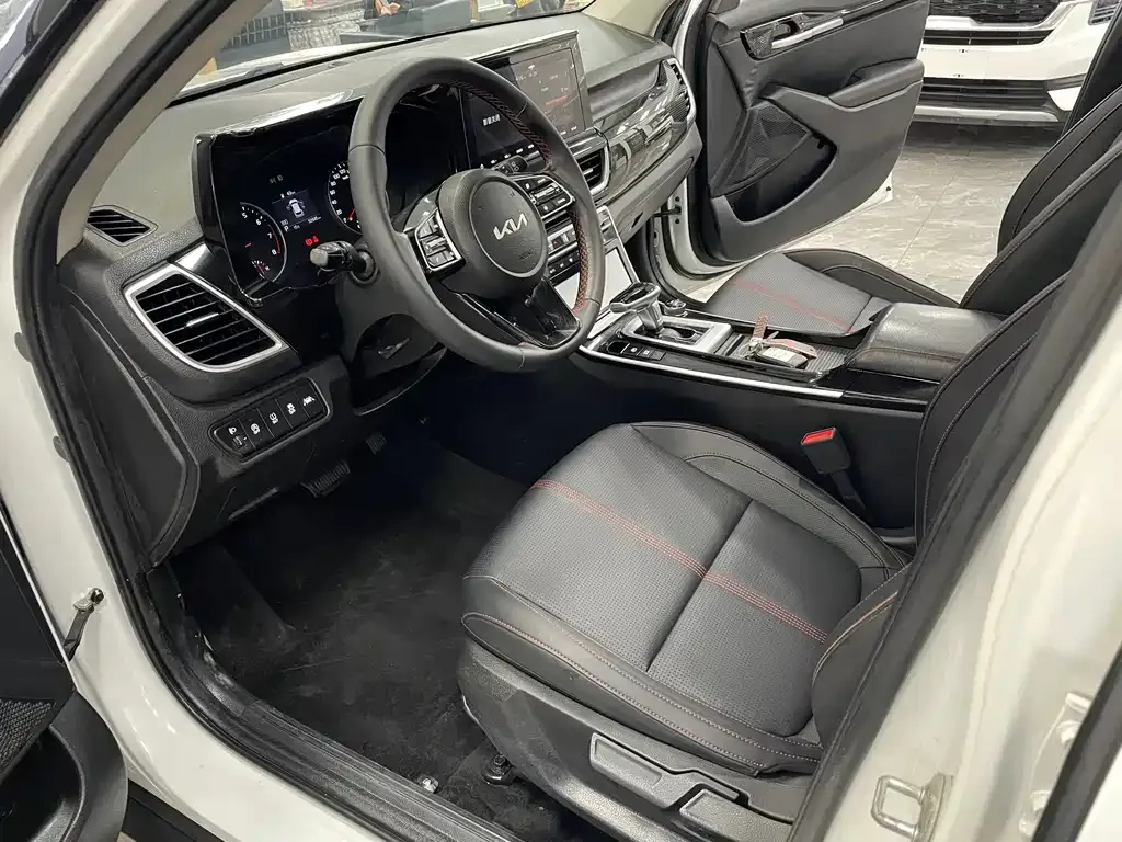 Kia KX3 2021 из CN, фото 5