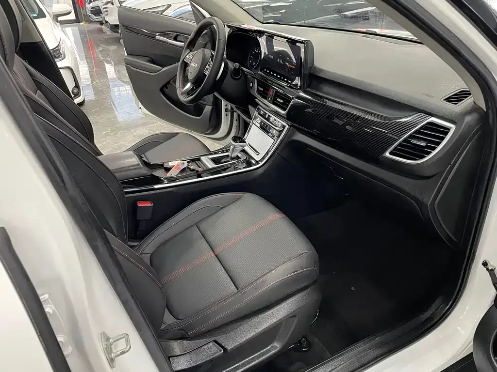 Kia KX3 2021 из CN, фото 8