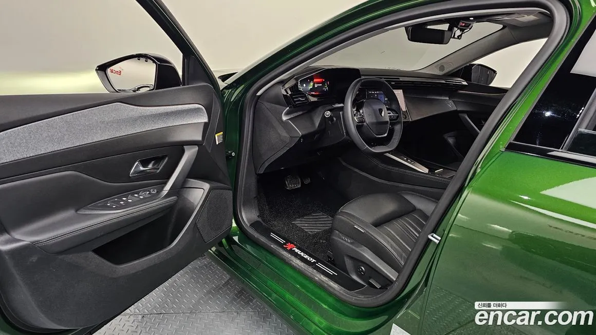 Peugeot 308 2023 из KR, фото 8