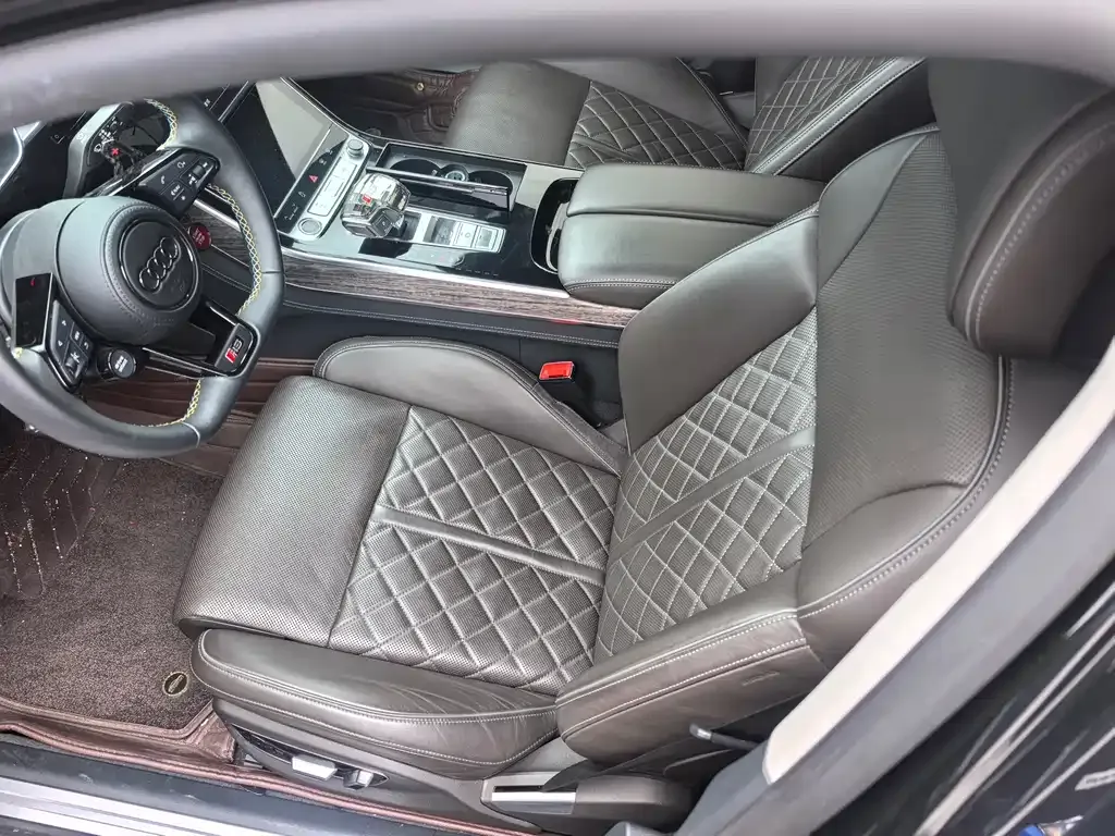 Audi A8 2023 из CN, фото 5