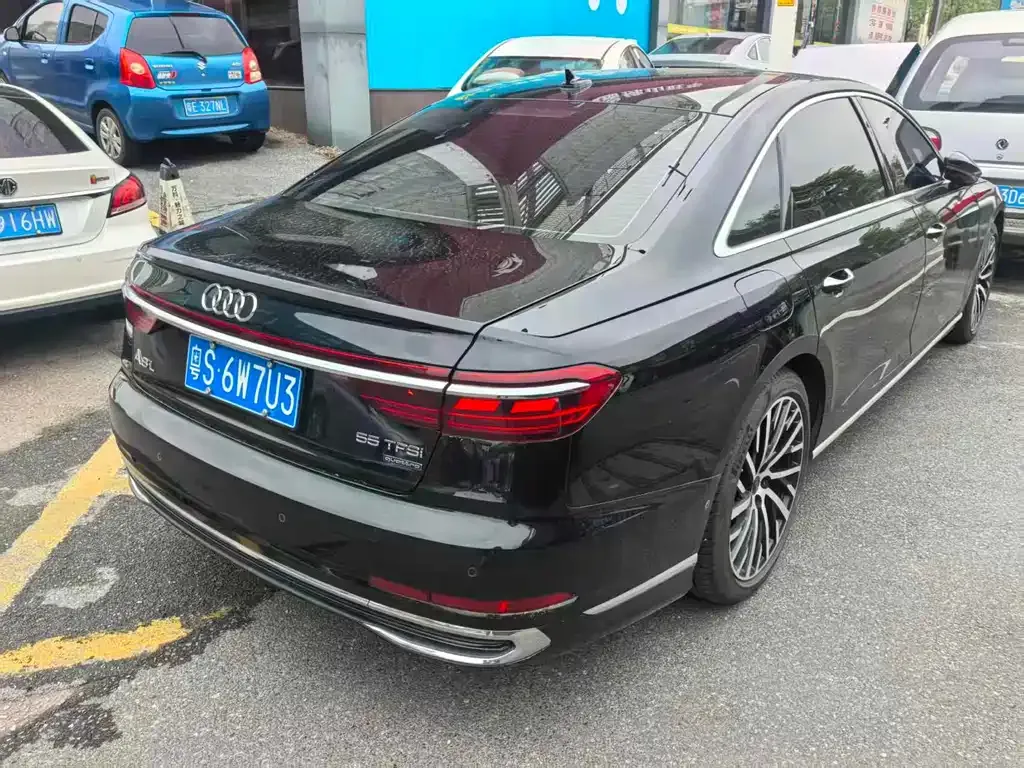 Audi A8 2023 из CN, фото 8
