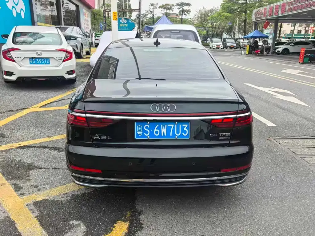 Audi A8 2023 из CN, фото 9